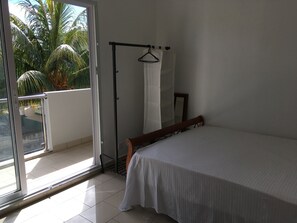 3 bedrooms, desk, iron/ironing board, free cots/infant beds - Villa 413 (Flic-en-Flac)