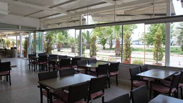 2 restaurants, breakfast, lunch, dinner served; Turkish cuisine