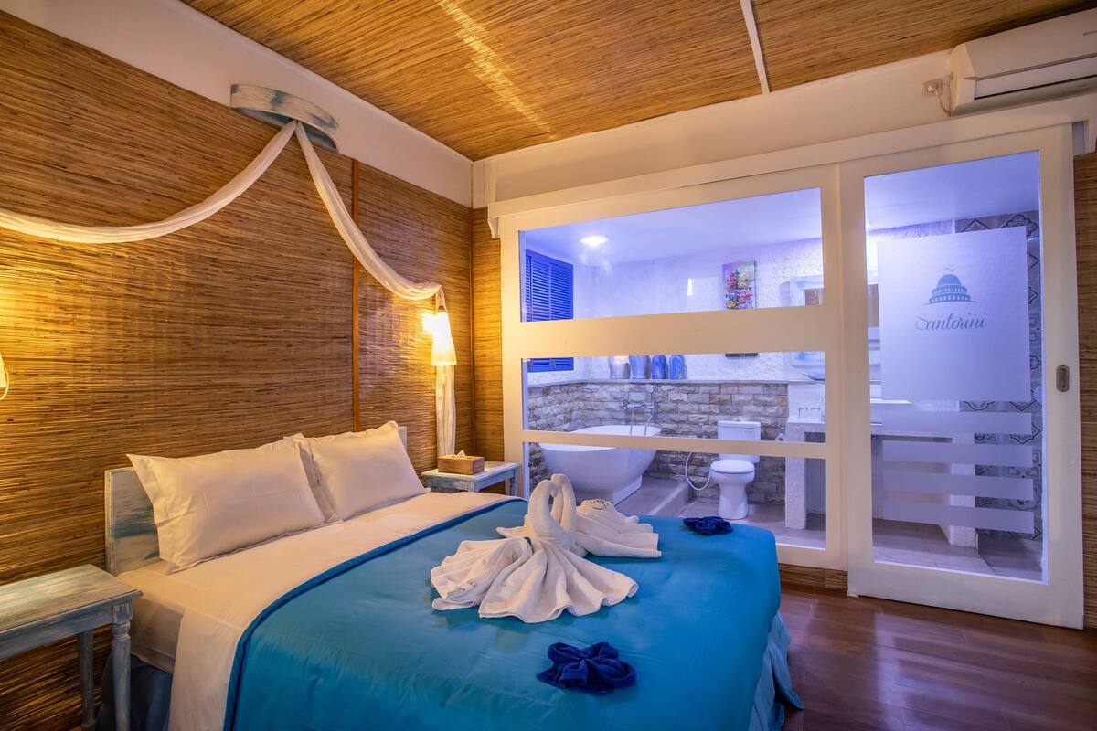 ตู้นิรภัยในห้องพัก, โต๊ะทำงาน, ห้องเก็บเสียง, Wi-Fi ฟรี