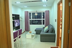 Apartment, 2 Bedrooms | Living room