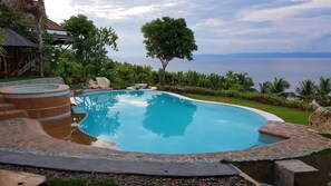 Utomhuspool