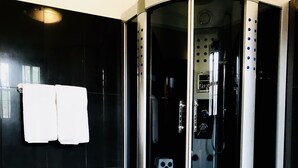 Quarto luxo, 1 cama King, para não fumantes | Banheiro