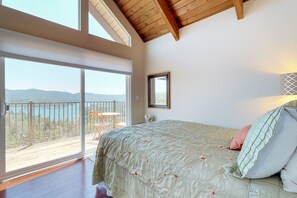 4 bedrooms, Internet, bed sheets