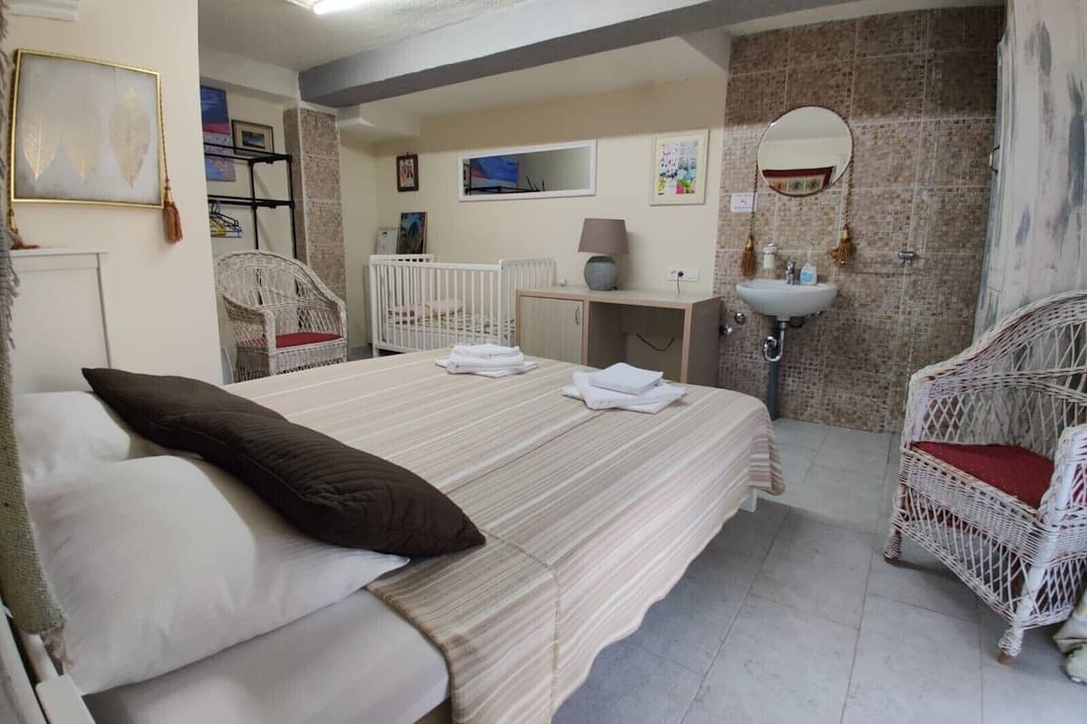 1 habitación y caja de seguridad en la habitación
