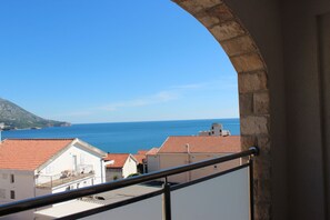 Studio, Sea View | Water view