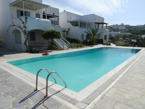 Outdoor pool - Mykonian Aroma House (Mykonos)