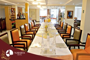 Breakfast, lunch, dinner and brunch served - Hotel Yubarta (Buenaventura)