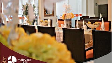 Se sirven desayunos, almuerzos, cenas y brunches