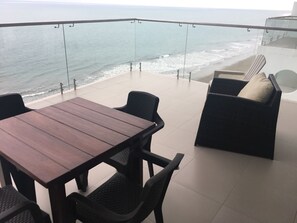 家庭公寓, 多张床 | 露台