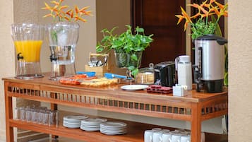 Free daily continental breakfast