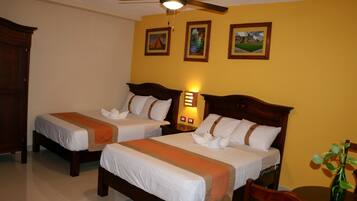 Superior-huone, 2 parisänkyä, tupakointi kielletty | Pimennysverhot, ilmainen Wi-Fi, vuodevaatteet