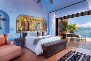 4 bedrooms, Egyptian cotton sheets, iron/ironing board, WiFi - Spacious Open-Air Villa w/Unequaled Luxury/Views, 5 Mins to Town, Chef & Staff (Puerto Vallarta)