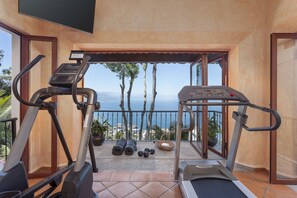 Fitness facility - Spacious Open-Air Villa w/Unequaled Luxury/Views, 5 Mins to Town, Chef & Staff (Puerto Vallarta)