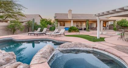 Club Wolff West - Enjoy Tucson in Style. Pool, hot tub, outdoor kitchen, view