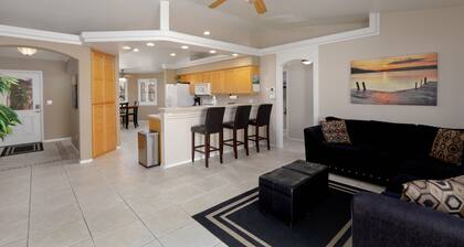 4 Bedroom with a pool and spa . Rv and boat parking . Close to launch ramp.