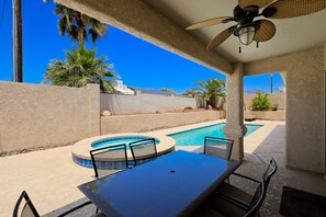 Pool - 4 Bedroom with a pool and spa . Rv and boat parking . Close to launch ramp.  (Lake Havasu City)