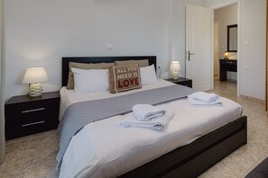 4 slaapkamers, een strijkplank/strijkijzer, wifi, beddengoed