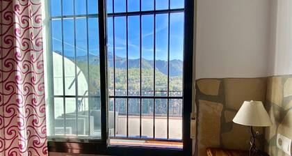 GENIESSEN SIE DIE SONNE UND DEN HERRLICHEN BLICK VON DER TERRASSE<br><br>WOHNUNG AXARQUÍA 1-3