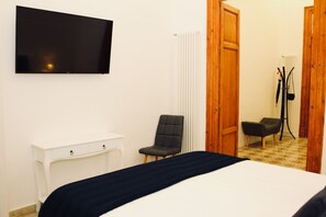 2 室のベッドルーム、防音設備、アイロン / アイロン台、旅行用ベビーベッド