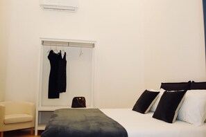2 chambres, chambres insonorisées, fer et planche à repasser