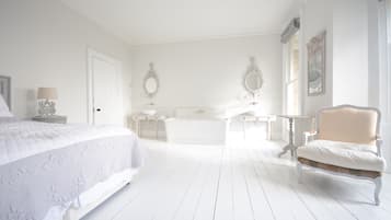 7 bedrooms, iron/ironing board, free WiFi, bed sheets