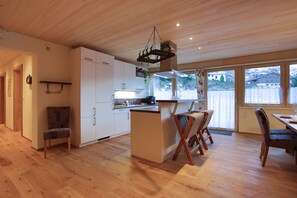 Geladeira, fogão, cooktop, lava-louças