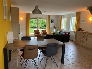 Interior - Luxurious vacation home by the sea, sauna, WIFI, 2 bathrooms in nature reserve (Kapelle)