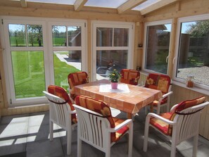 Dining - approx. 100 m² for 2-6 persons, Wlan, winter garden, fenced property  (Hohenfelde)