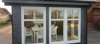 ca. 100 m² voor 2-6 personen, wintertuin, omheind perceel HT willk.