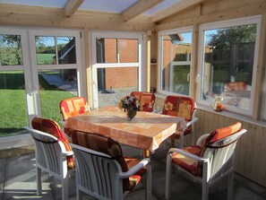 Dining - approx. 100 m² for 2-6 persons, Wlan, winter garden, fenced property  (Hohenfelde)