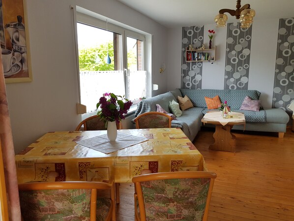 TV, DVD player, table tennis, books