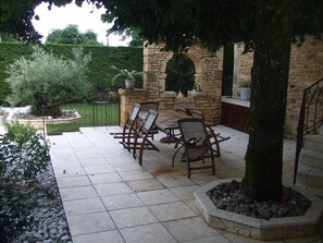 Outdoor dining - Independent house with heated pool (Perigord Noir hamlet) (CARLUX)