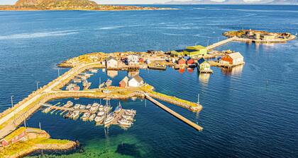 5 bedroom gorgeous home in Fjørtoft