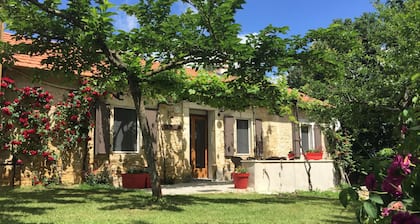 Casa rural para 4 personas en las alturas de St Cirq Lapopie.