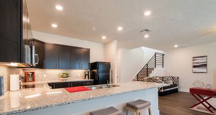 POOLING AROUND in College Station!! Contemporary Townhome in Great Location!