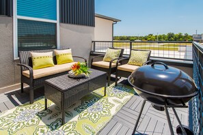 Terrace/patio - POOLING AROUND in College Station!!  Contemporary Townhome in Great Location! (College Station)