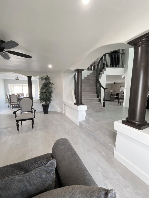 Interior - 5 bedrooms home in the Greenvalley area. 30 days minimum rental/Pet Friendly (Henderson)