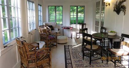 Ski the White Mountains! Slopes within 20 min! 3 Bdrm, 2.5 Bath, Vintage Home.