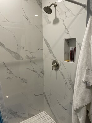 Haartrockner, Handtücher
