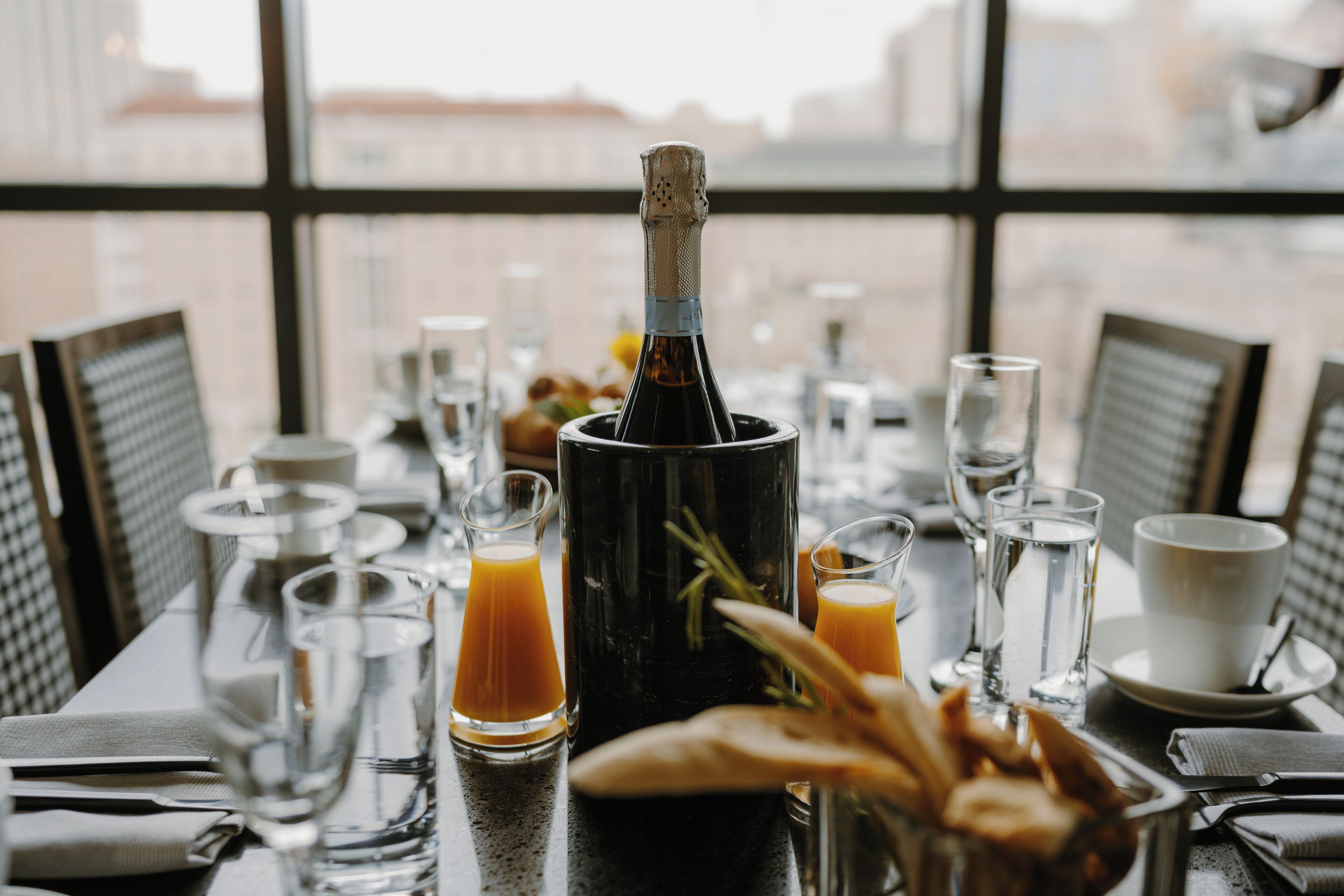 S'hi serveixen esmorzars, dinars i sopars 