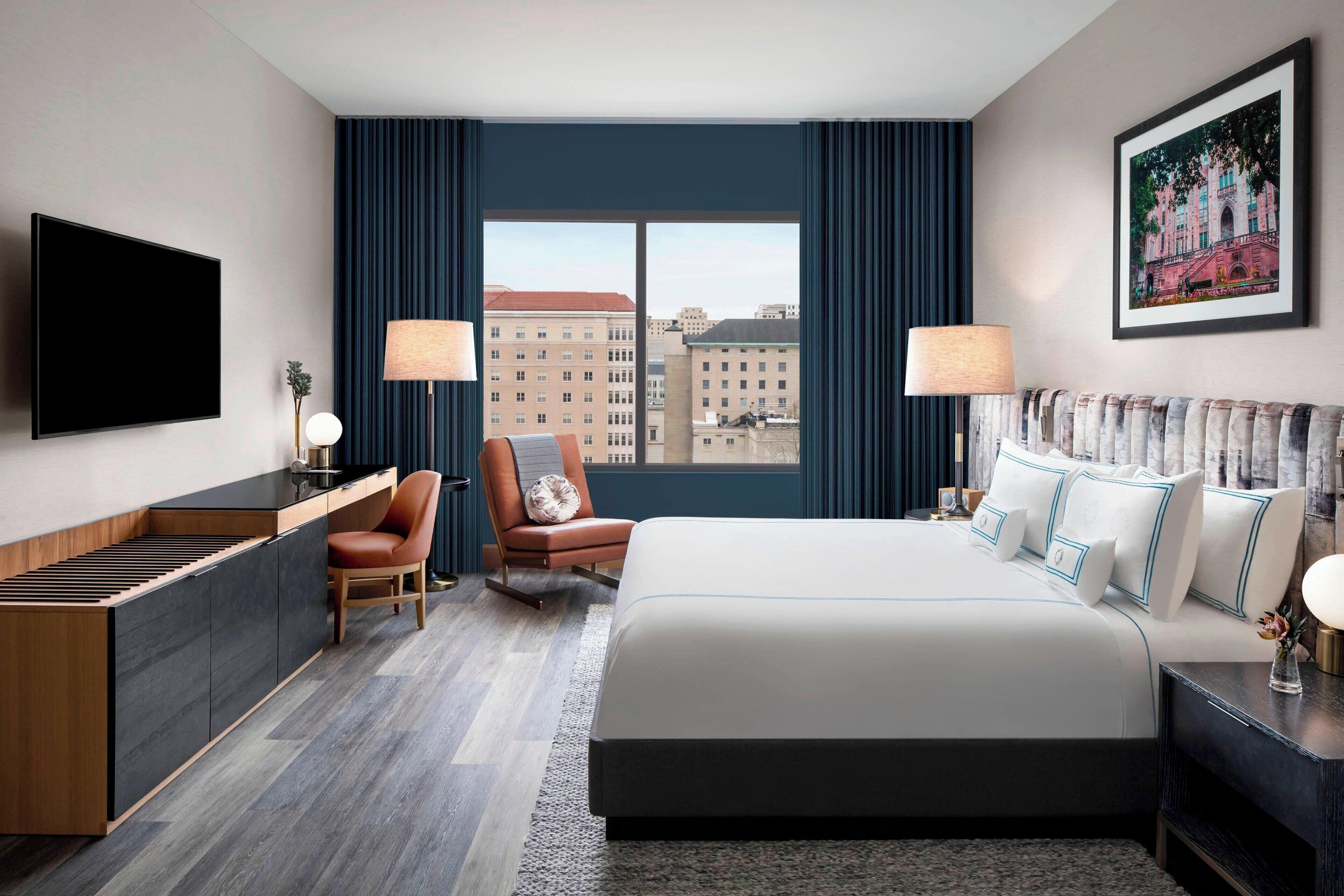 1 dormitori, minibar, caixa forta a l'habitació i escriptori 