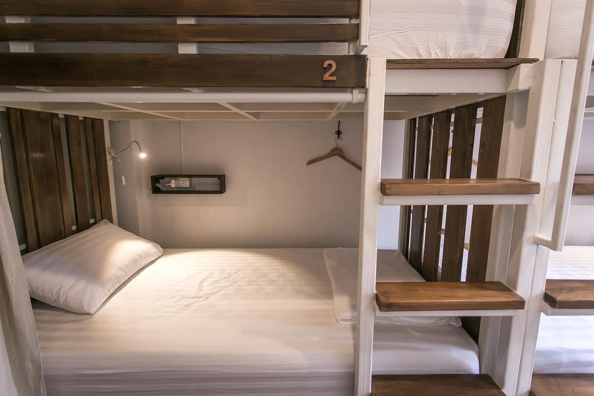 4-Bed in Mixed Dormitory with Shared Bathroom | WiFi (free), bed sheets