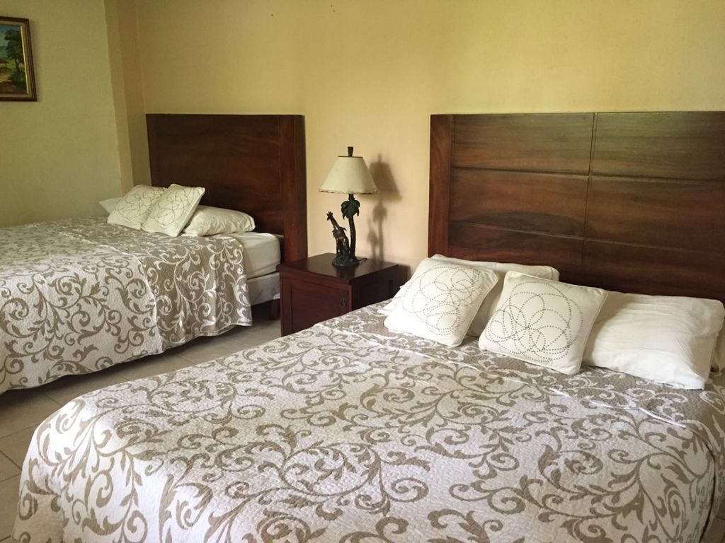 4 bedrooms, Egyptian cotton sheets, in-room safe, free cots/infant beds