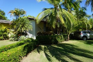 4 bedrooms, Egyptian cotton sheets, in-room safe, free cribs/infant beds - La Gobeta (Bejuco)