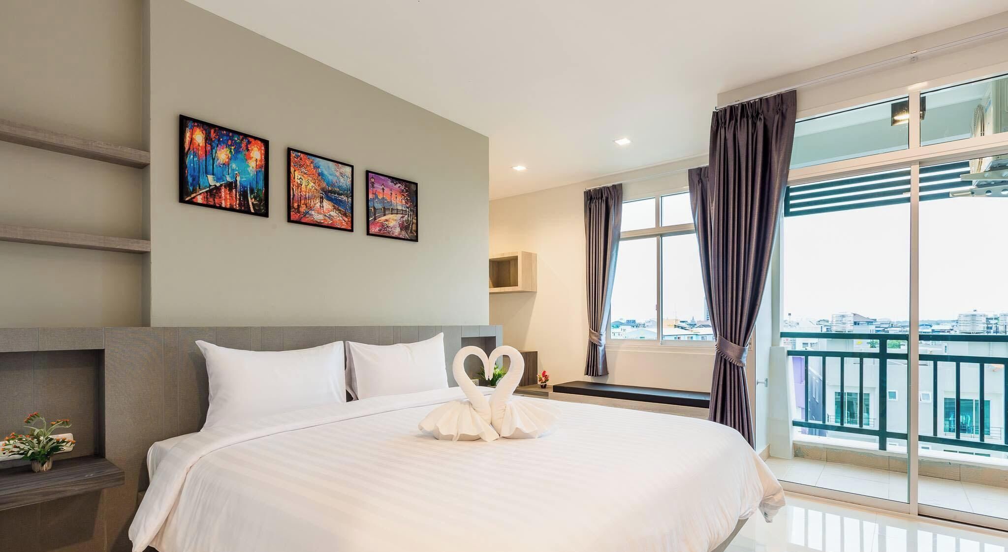 Cortinas blackout, wifi gratis y ropa de cama 
