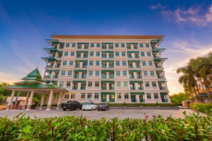 Exterior - Evergreen Suite Hotel (Surat Thani)