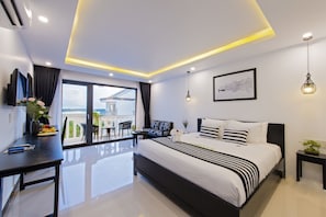 Minibar, caja fuerte, escritorio y espacio para trabajar con un portátil