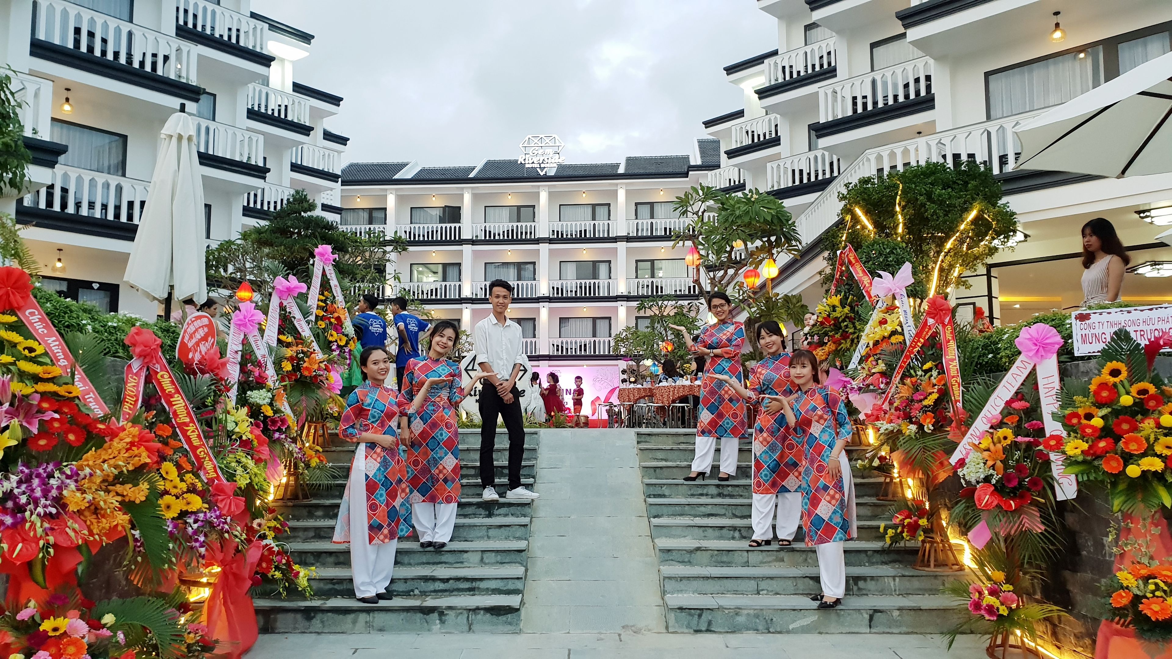 outdoor banquet area