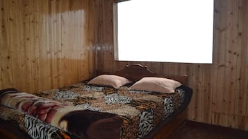 1 bedroom, in-room safe, individually decorated, individually furnished