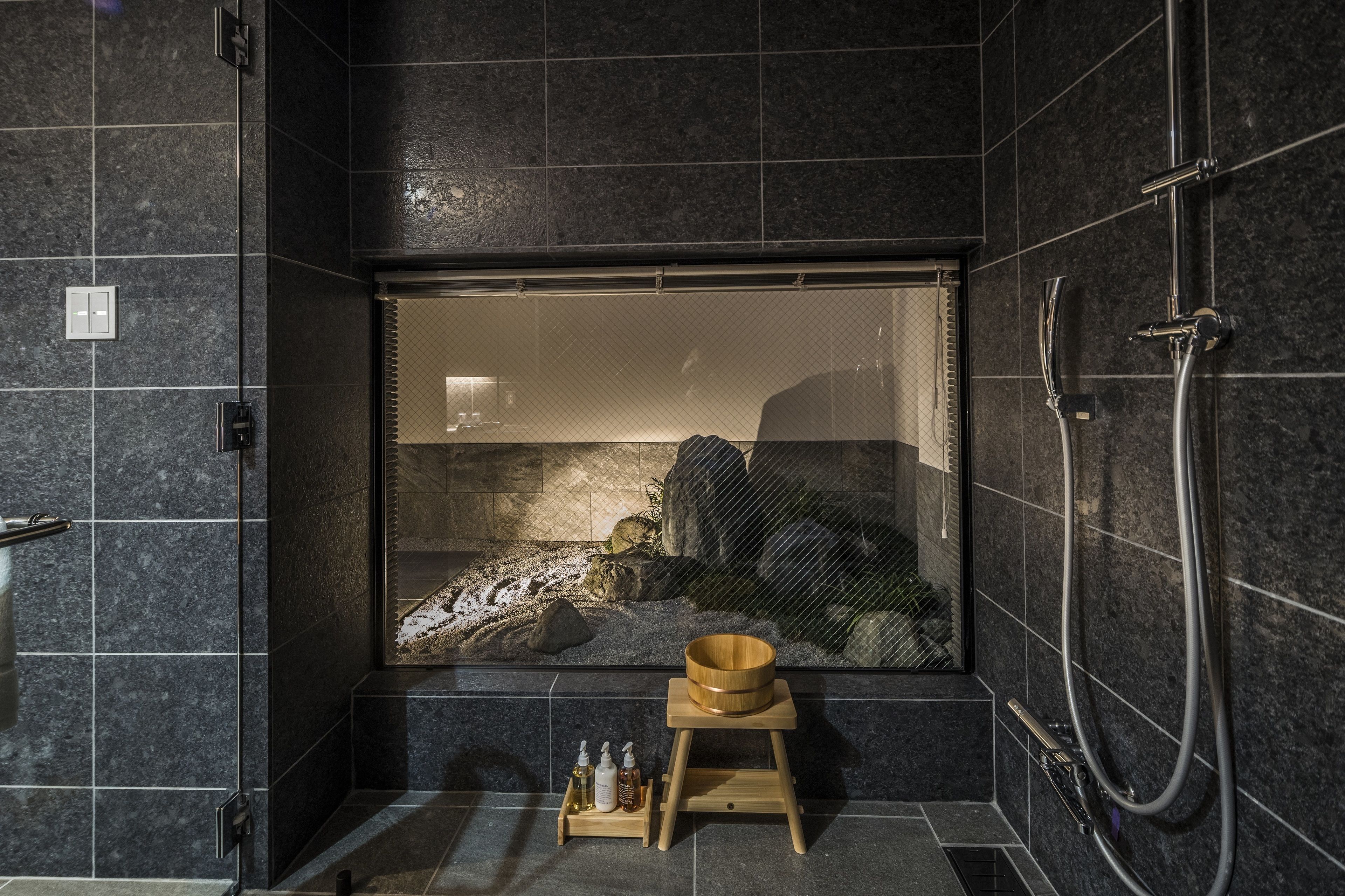 Family Suite King Room, 2 Duvets, Frosted Glass, Non Smoking | Bathroom | Separate bathtub and shower, deep-soaking bathtub, rainfall showerhead